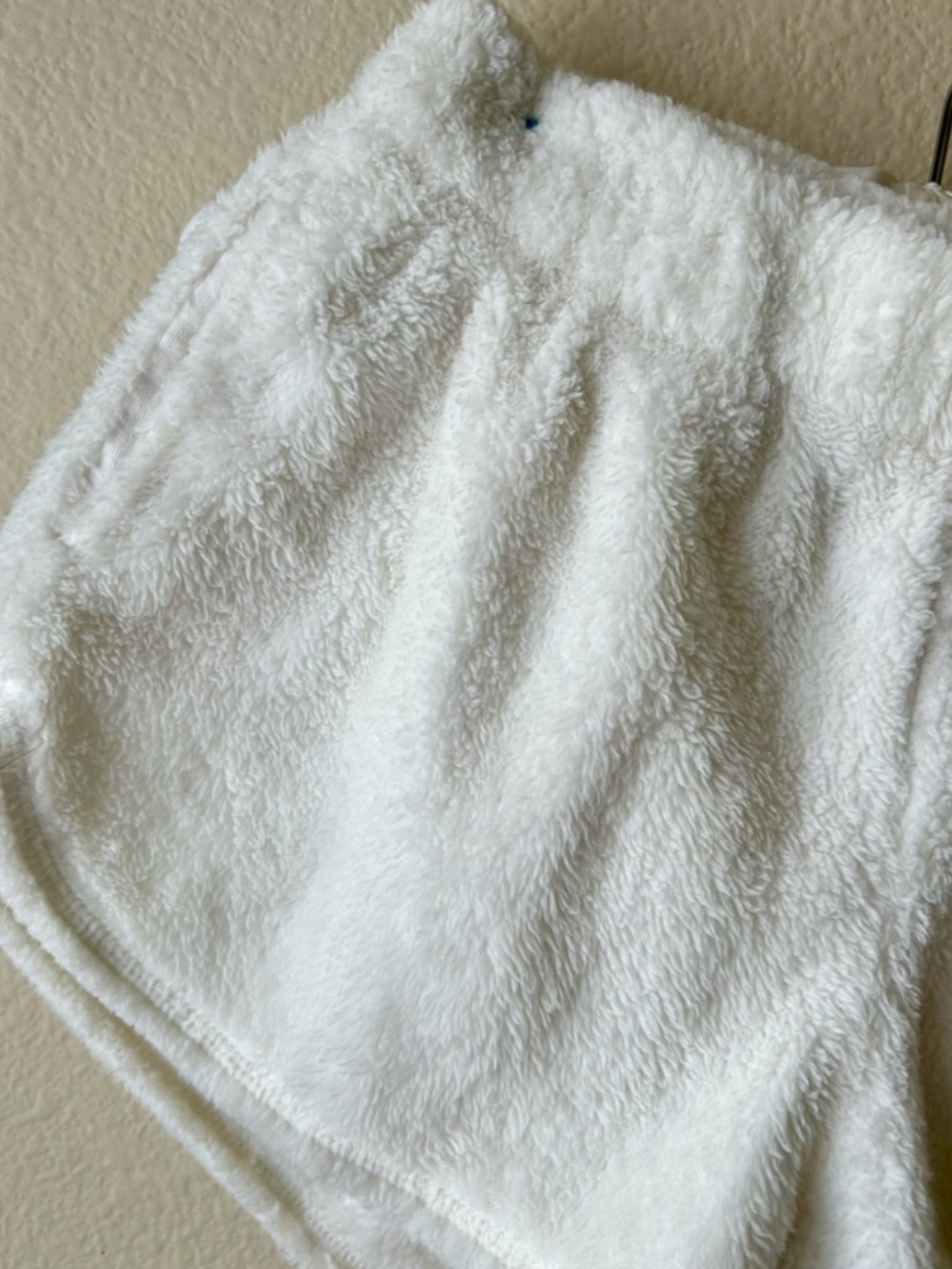 Aerie White Fuzzy Lounge Shorts XSmall - Picture 3 of 11